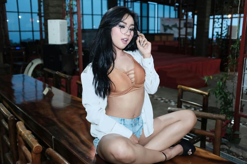 Mikayla Chen